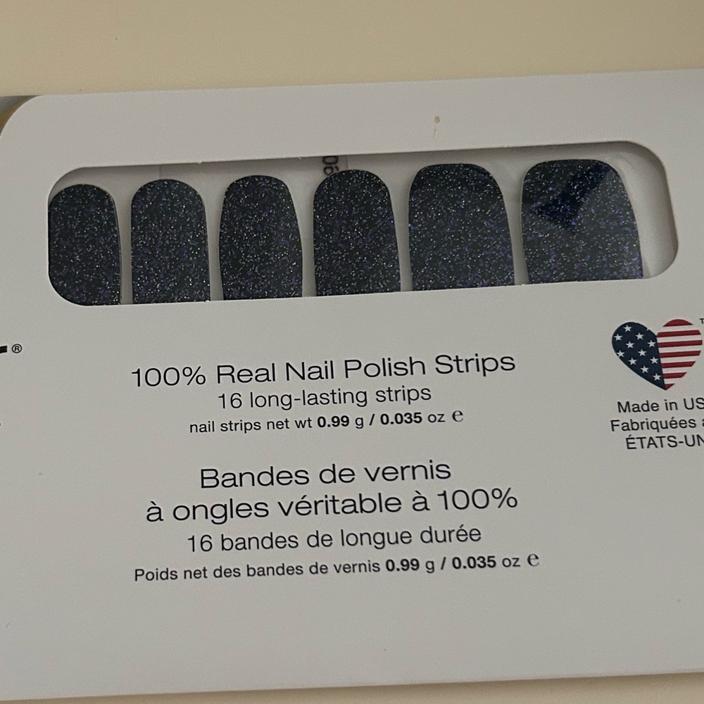 Color Street Living the Gleam Nail Strips